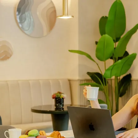 The Row Taksim Szálloda *