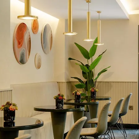 The Row Taksim * Istanboel