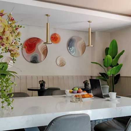 The Row Taksim Hotel *